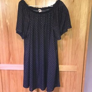 H & M off shoulder shift dress women’s med EUC